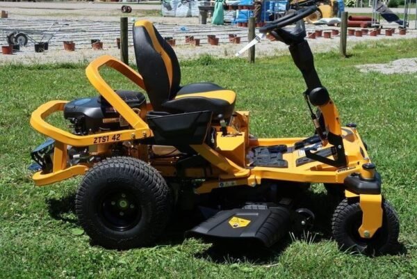 Cub Cadet ZTS1 42IP Zero-Turn Mower - Image 3